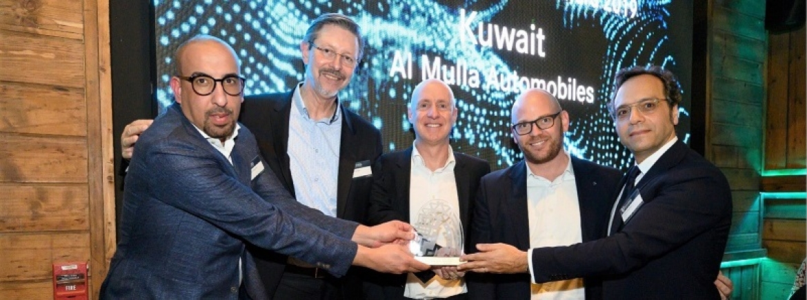 Al Mulla Automobiles Wins Mercedes-Benz Trucks Award from Daimler Commercial Vehicles Middle East & Africa